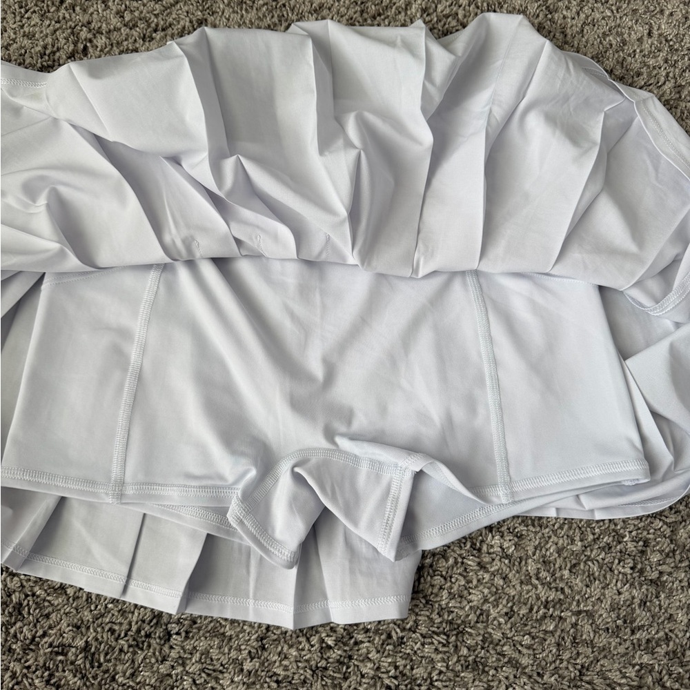 ALO Yoga White Varsity Tennis Skirt - Picture 4 of 10